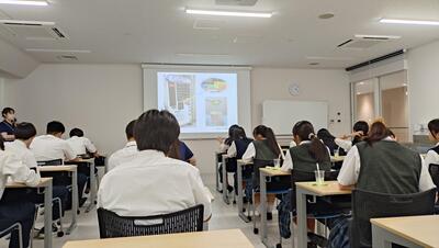 森ノ宮医療大学写真④.JPG