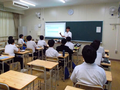 R07_Higashi01.jpg