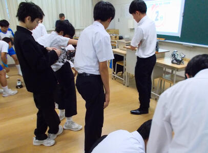 R07_Higashi02.jpg
