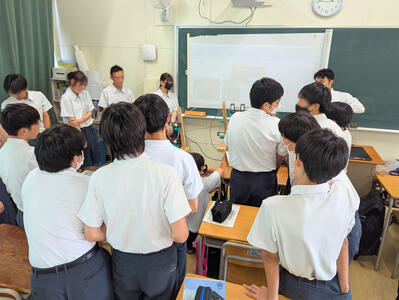R07_Mikuni02.jpg